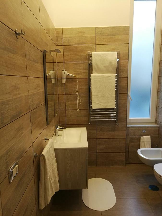 B&B Marange Naples Exterior photo