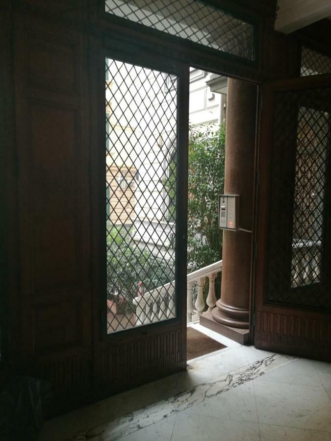B&B Marange Naples Exterior photo