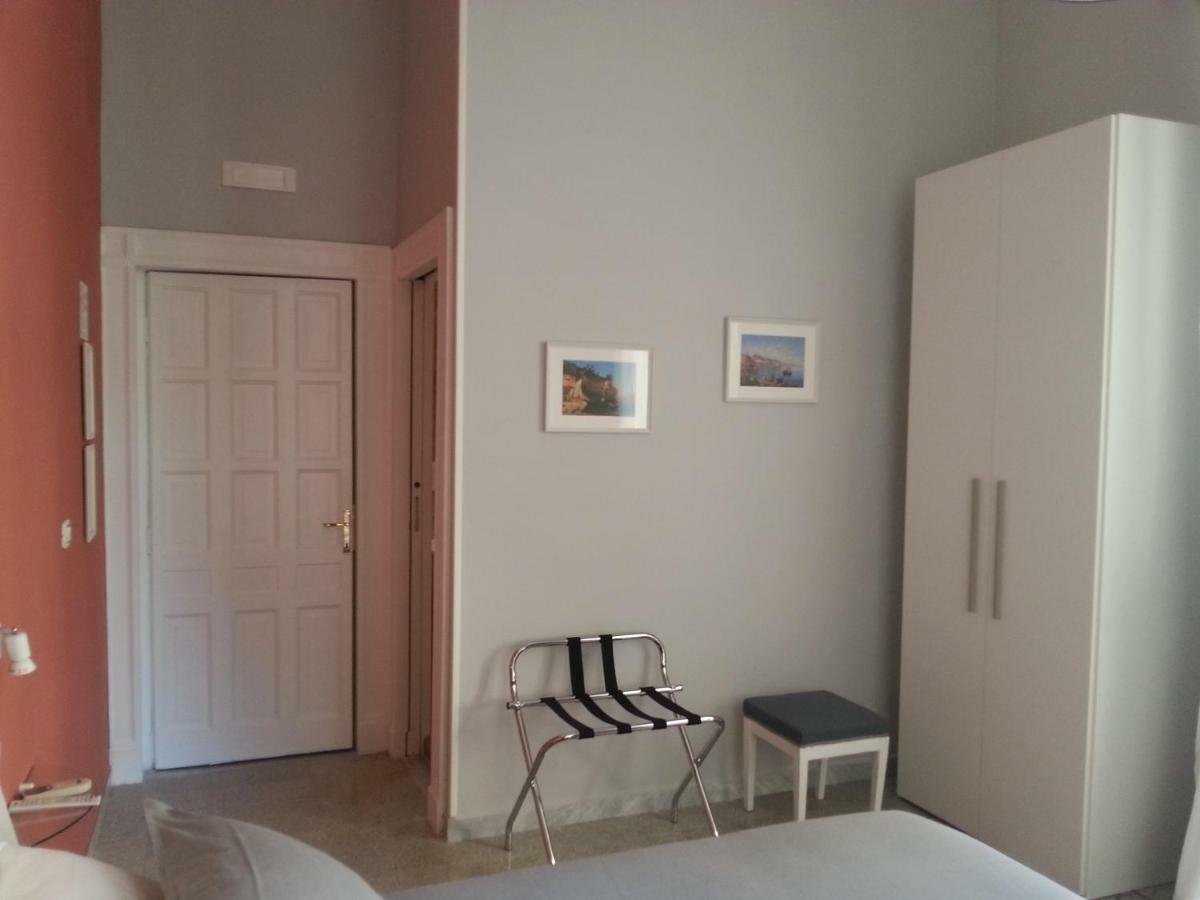 B&B Marange Naples Exterior photo